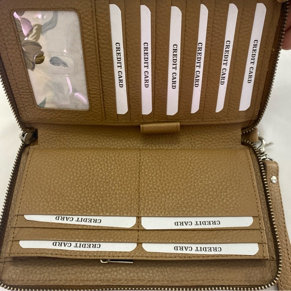 Estalon Womens Zip around Leather RFID Protection Wristlet Wallet Camel - Picture 2 of 9